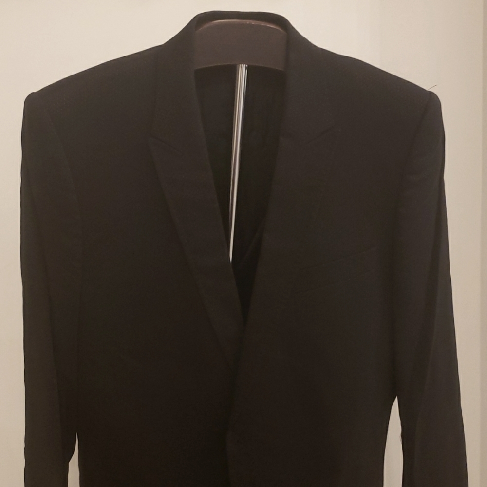 80% off Versace Collection suit 44 R black with red Mico dot stitches